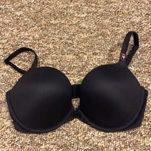 Victoria’s Secret body by Victoria push up bra